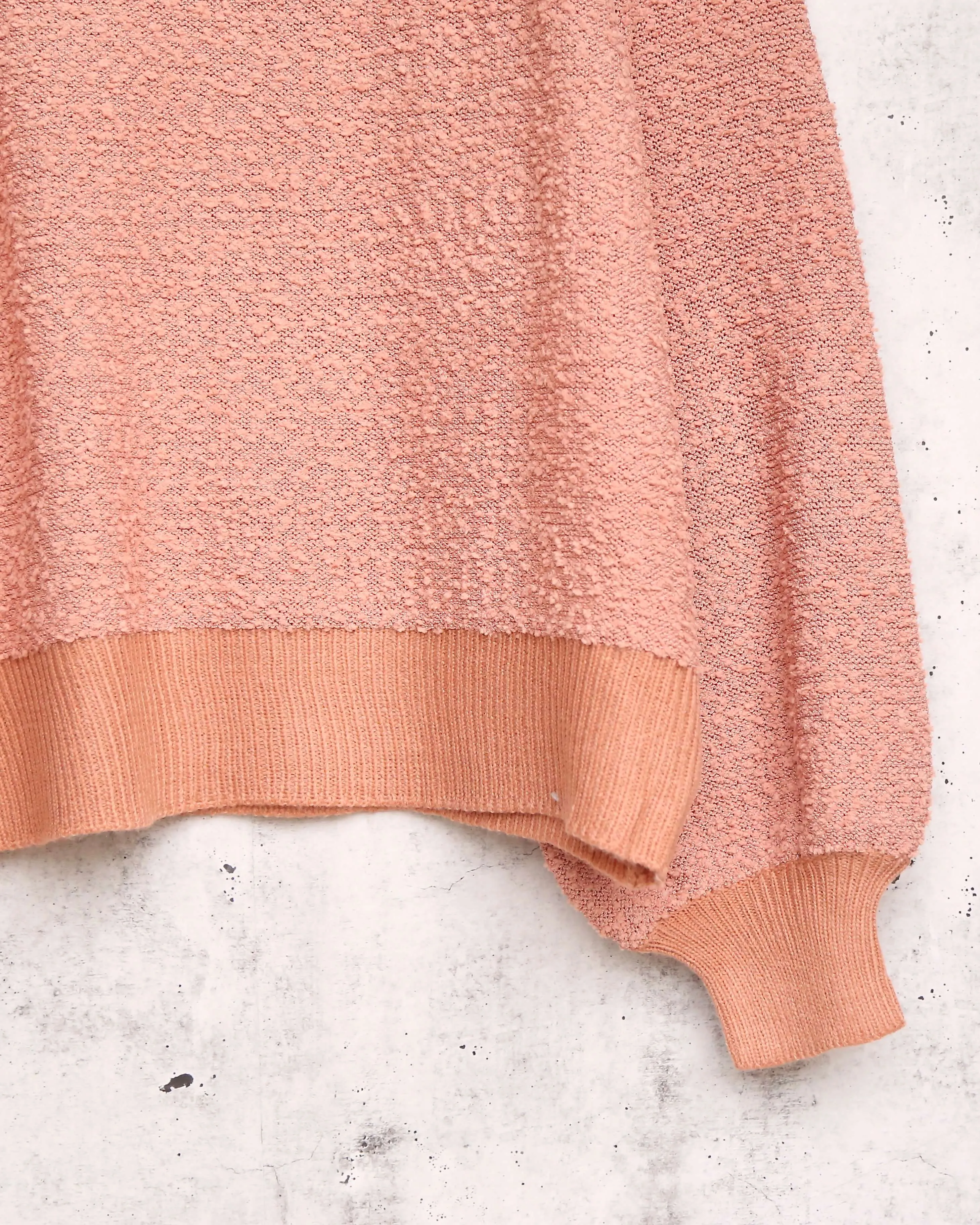 Dreamers - Pullover Sweater with Balloon Sleeves in Dust Coral